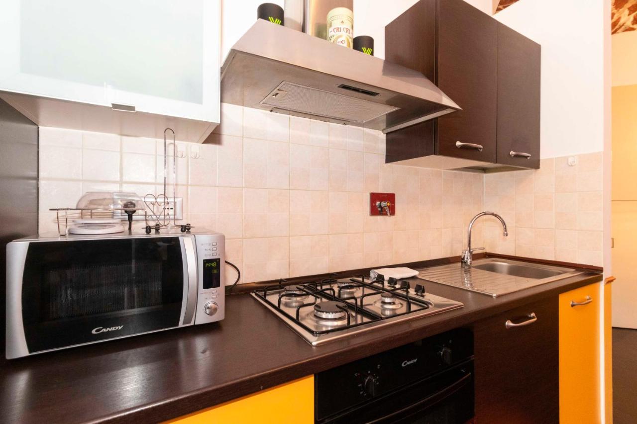 Colourful & Cozy Apartment Cenisia Турин Екстер'єр фото