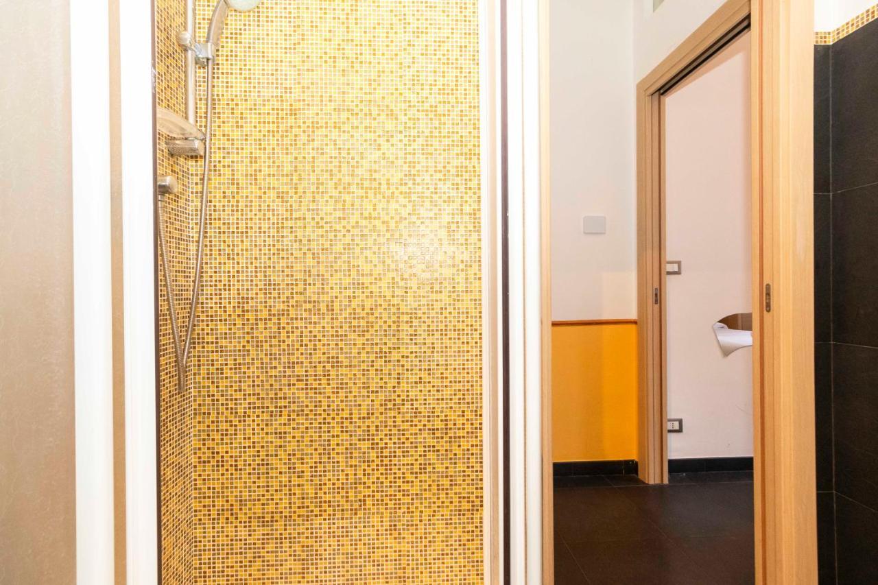 Colourful & Cozy Apartment Cenisia Турин Екстер'єр фото